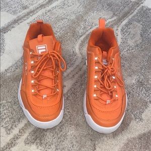 Neon orange Women’s size 10 filas!